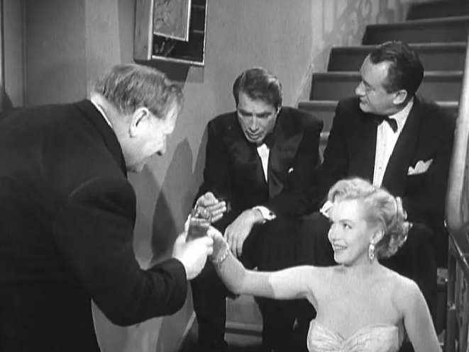 《彗星美人》:美国经典女性影片 《彗星美人》:美国经典女性影片