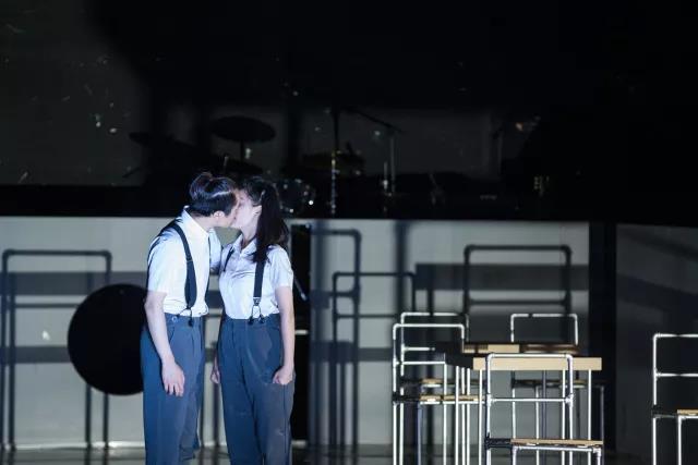 2022话剧《我爱XXX》与《年轻的野兽》南京站剧情简介/票价/时间