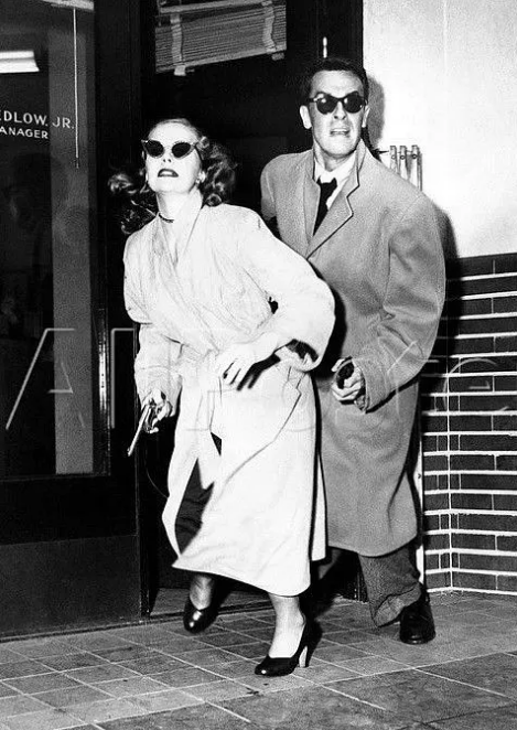 《枪疯》：黑色电影的独特风味