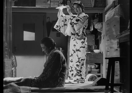 《东京物语》：平静画面下的暗涌