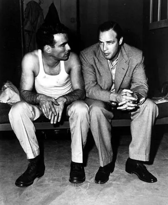 《乱世忠魂》：美国的主旋律电影