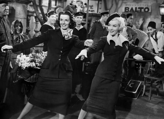 《绅士爱美人》：要钻石还是要自我