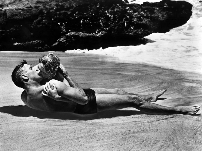 《乱世忠魂》：美国的主旋律电影