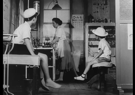 《东京物语》：平静画面下的暗涌