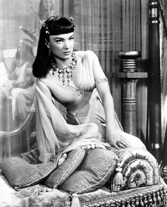 《十诫》：戒律与民主的依存关系