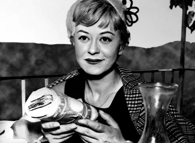 《卡比利亚之夜》:新现实主义历程的终结 《卡比利亚之夜》:新现实主义历程的终结