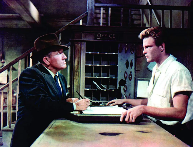 《黑岩喋血记》：对于“异乡人”的反视角解读