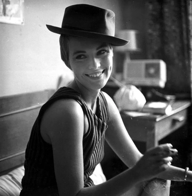 《筋疲力尽》：电影语言的革命