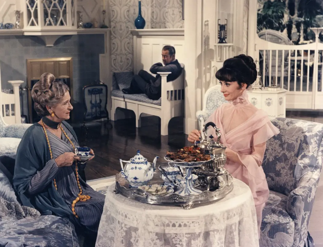 《窈窕淑女》：现代版灰姑娘的故事