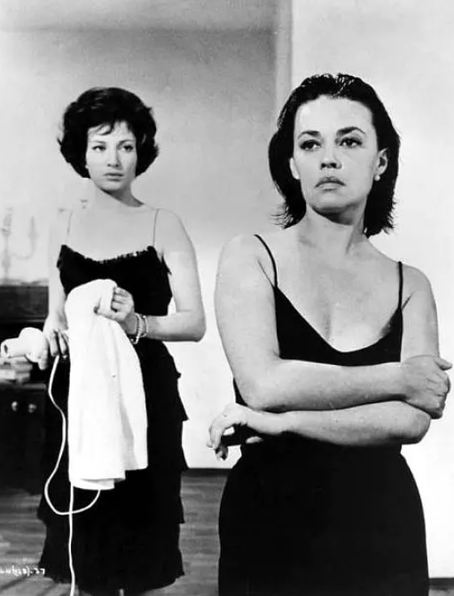 《夜》:突破了传统艺术风格的经典 《夜》:突破了传统艺术风格的经典