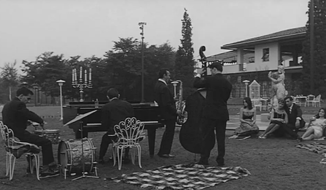 《夜》:突破了传统艺术风格的经典 《夜》:突破了传统艺术风格的经典