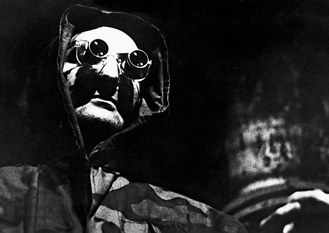 《堤》：记忆的任性组合