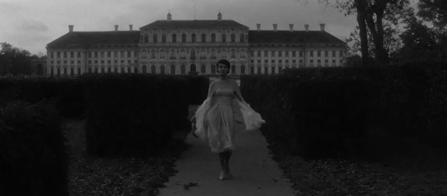 《去年在马里昂巴德》:只有摄影机是真实的 《去年在马里昂巴德》:只有摄影机是真实的