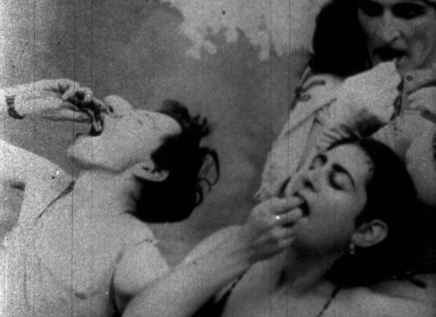 《热血造物》:糅合着欢乐与摧残的狂欢 《热血造物》:糅合着欢乐与摧残的狂欢