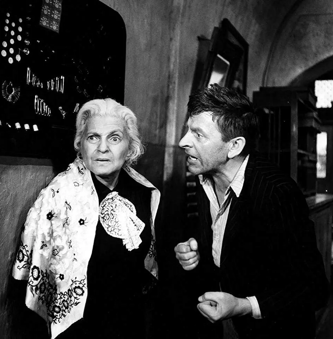 《大街上的商店》:没有暴力的残酷 《大街上的商店》:没有暴力的残酷