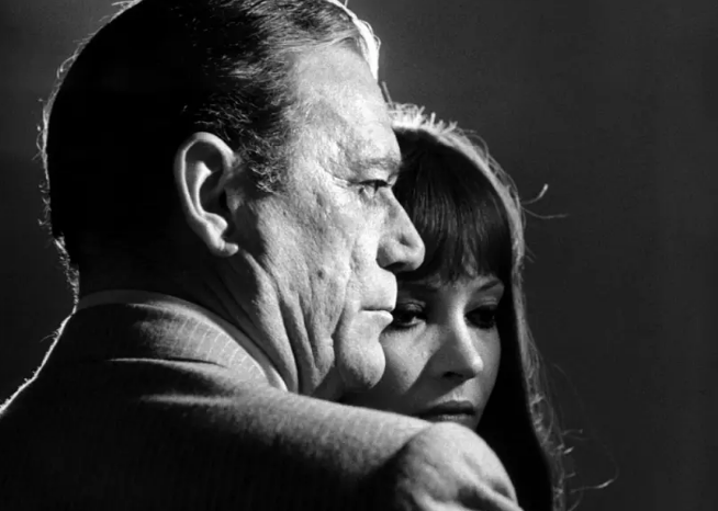 《阿尔法城》:戈达尔式诗意哲学 《阿尔法城》:戈达尔式诗意哲学