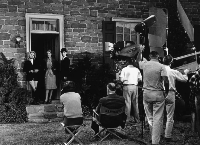 《玛尔尼》：男性利用科学对女性的驯化