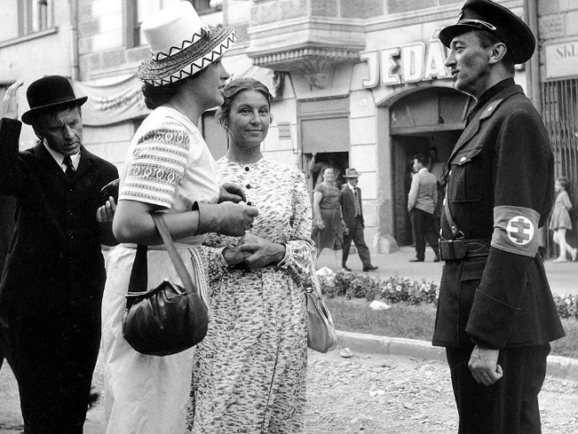 《大街上的商店》:没有暴力的残酷 《大街上的商店》:没有暴力的残酷