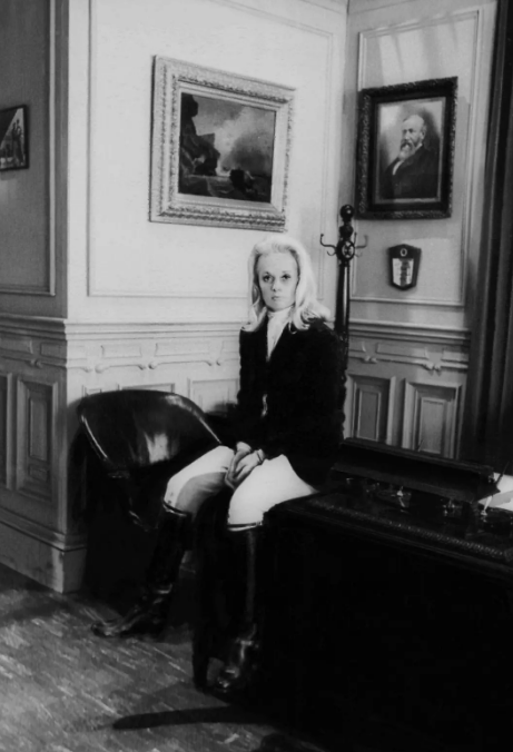 《玛尔尼》：男性利用科学对女性的驯化