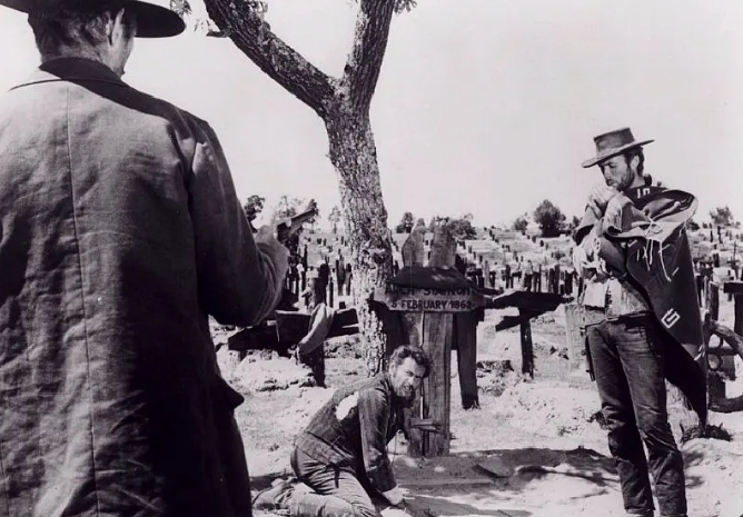 《黄金三镖客》：一场不公平的决斗