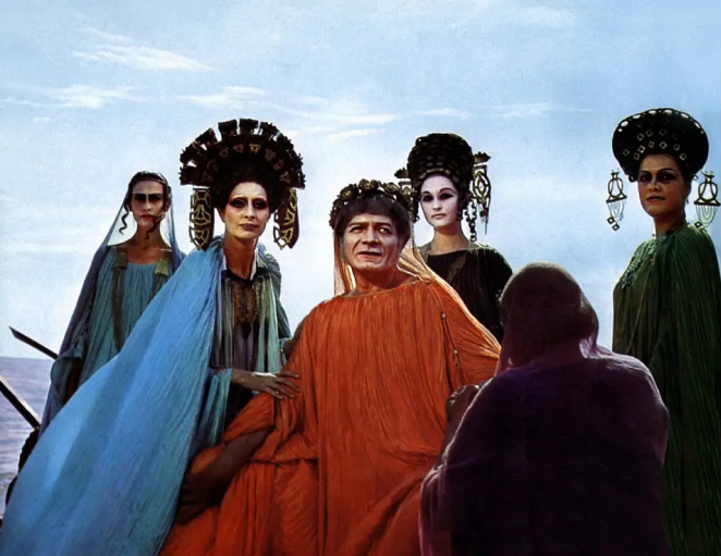 《萨蒂里孔》：荒诞到极致的爱情神话