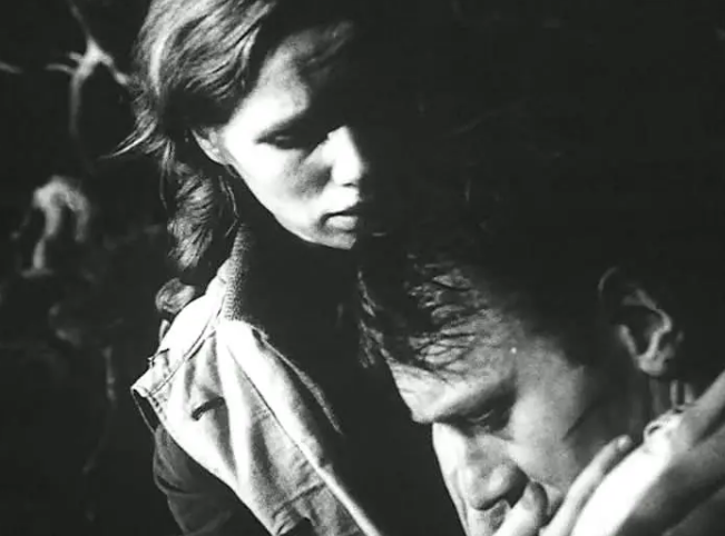 《豺狼时刻》：充满艺术气息的恐怖片