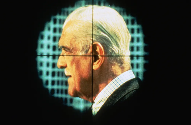 《目标》：好莱坞低成本类惊悚电影