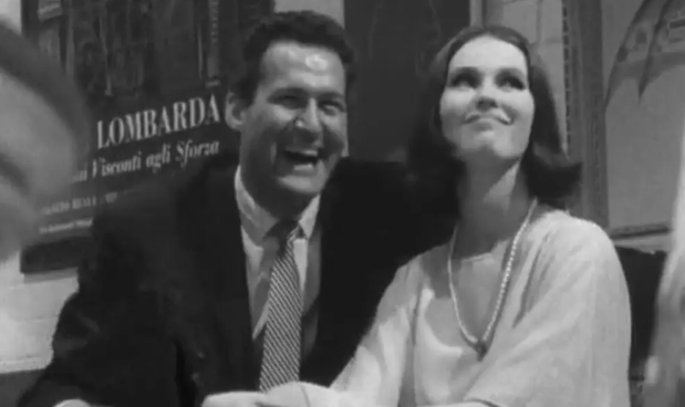 《面孔》：犬牙交错的楼梯