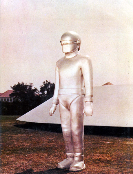 冷战初期的经典科幻片:《地球停转之日》 冷战初期的经典科幻片:《地球停转之日》