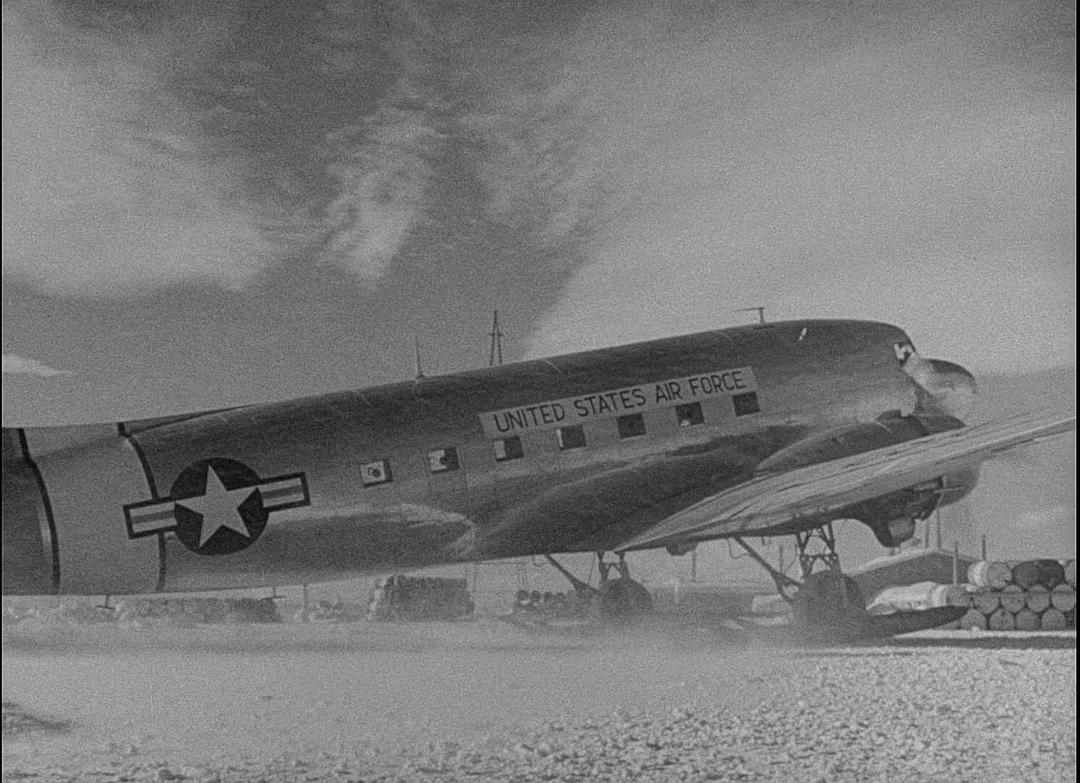 经典的科幻恐怖电影：《怪人》