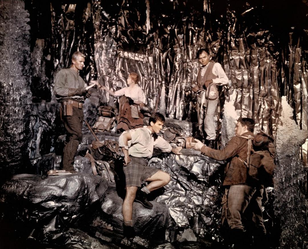 具有迪士尼风格的科幻片：《地心游记》