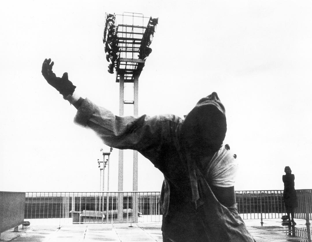 用逻辑和时间无法解开的谜团：《堤》