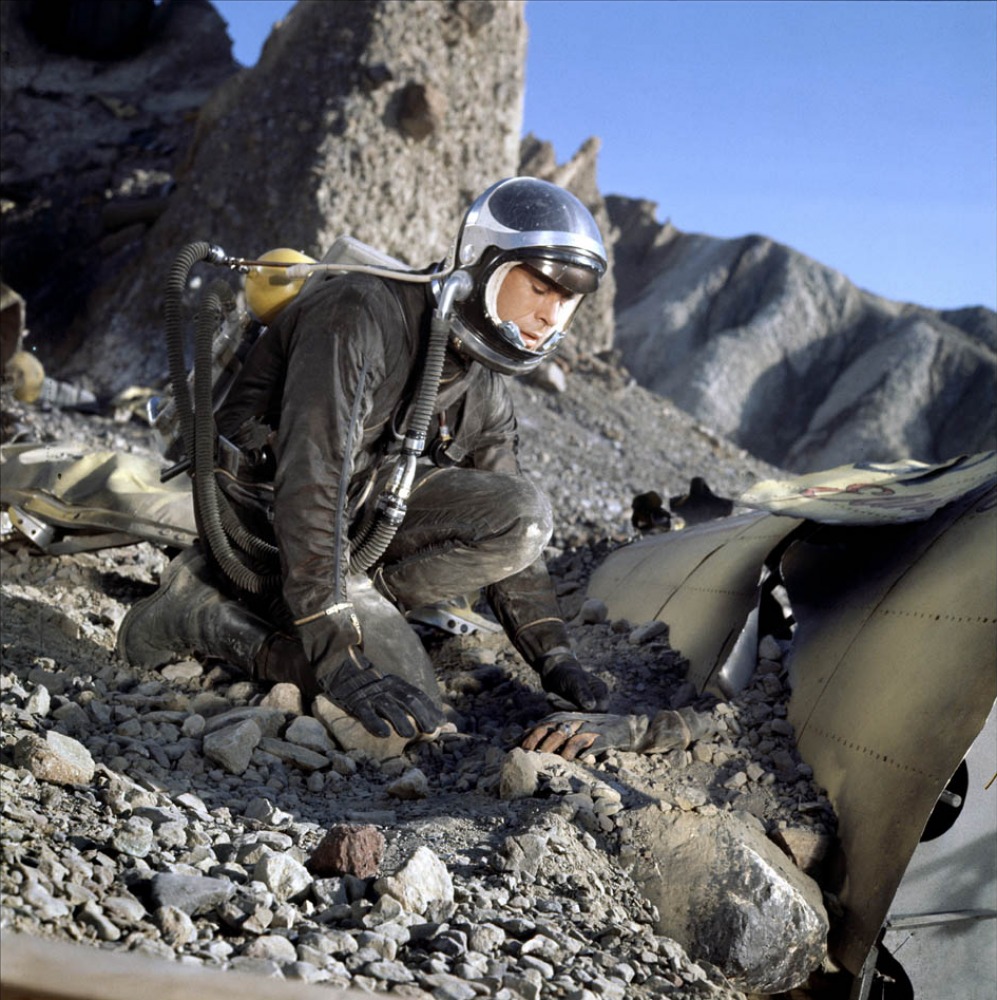 星期五的太空探险记：《鲁滨逊太空历险》