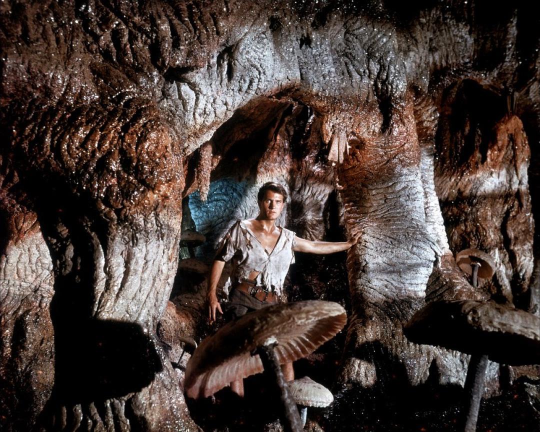 具有迪士尼风格的科幻片：《地心游记》