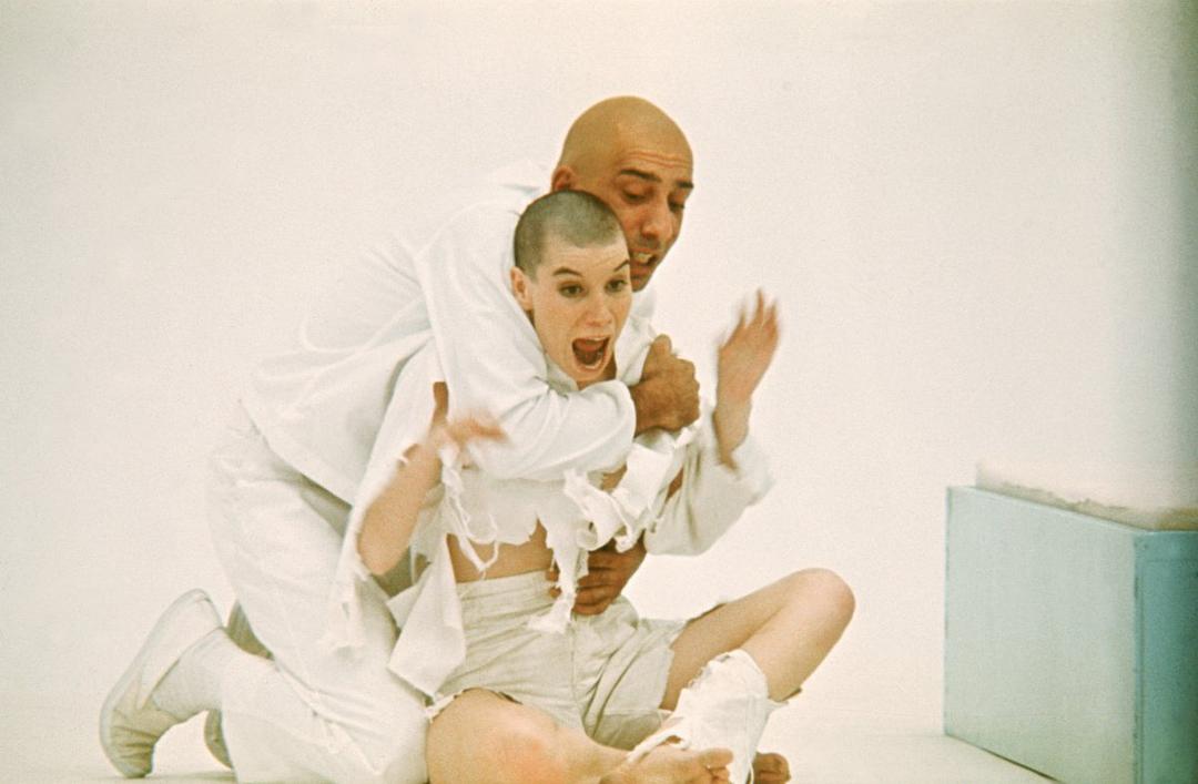 一个简单的世界：《未来世界》