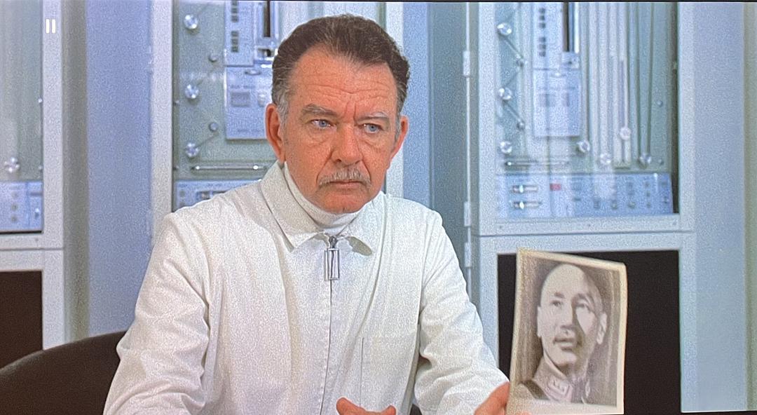 追求视觉效果的科幻喜剧:《傻瓜大闹科学城》 追求视觉效果的科幻喜剧:《傻瓜大闹科学城》