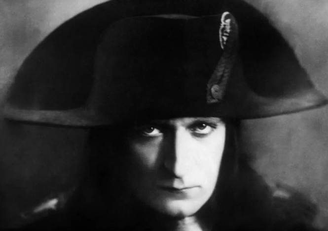 《拿破仑》：英雄的生涯