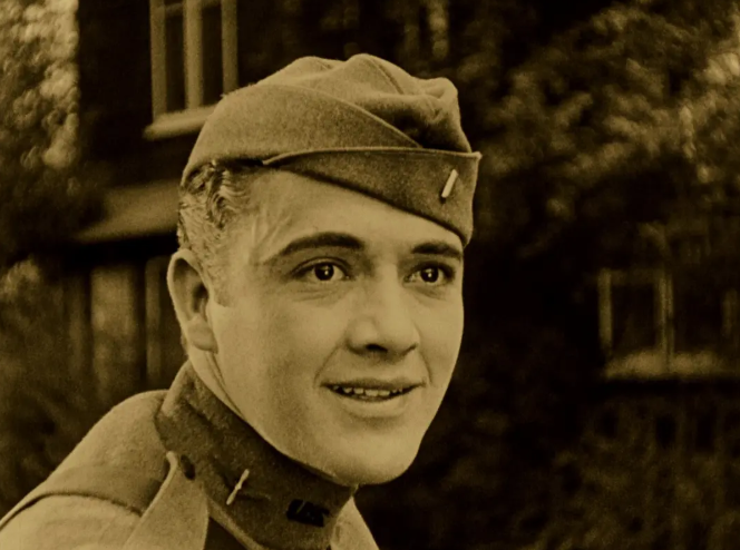 《翼》：无声的经典