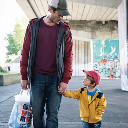 《默默无闻》:温暖而动人的亲情 《默默无闻》:温暖而动人的亲情