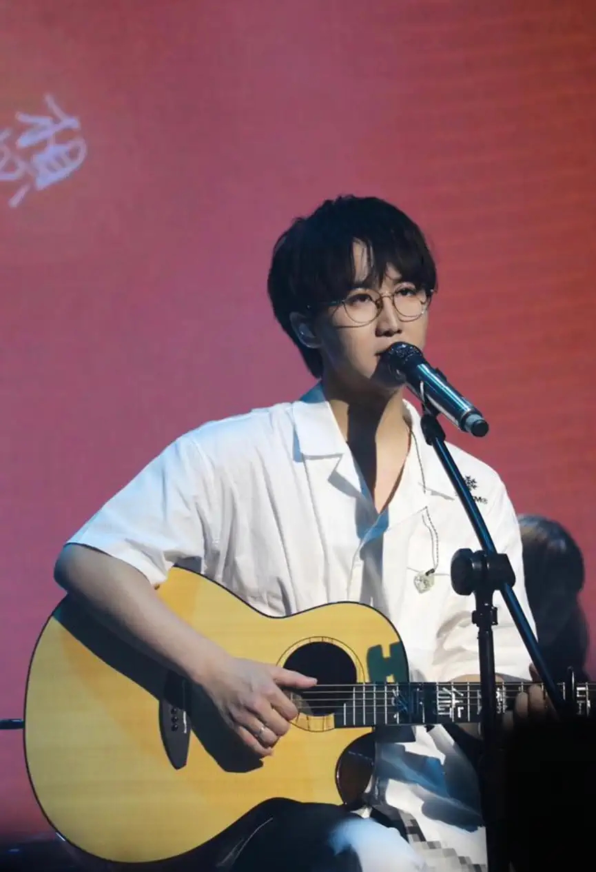 2022徐秉龙「春游」巡演1.0-苏州站 2022徐秉龙「春游」巡演1.0-苏州站