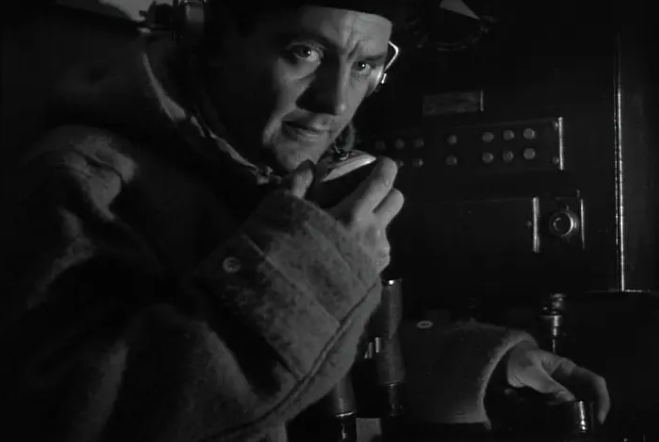 《沧海无情》：军官的冒险故事