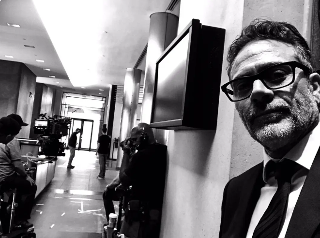 《狂暴巨兽》：A级片视效的怪兽电影