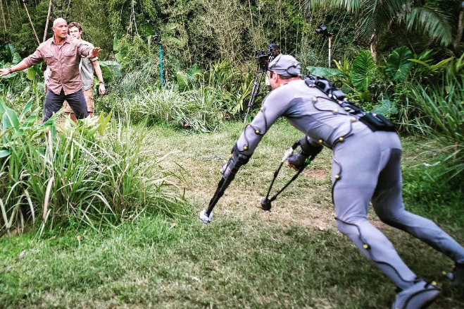 《狂暴巨兽》：A级片视效的怪兽电影