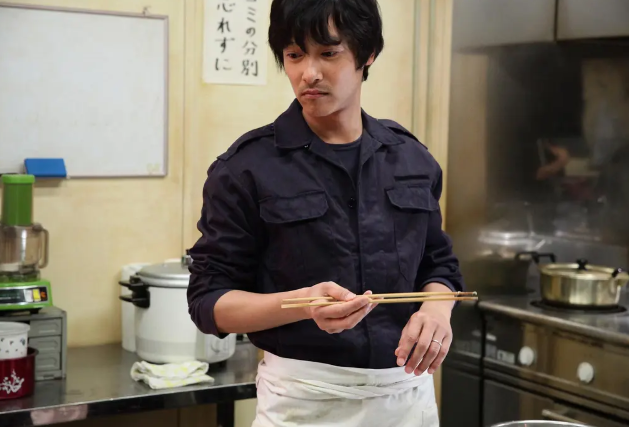 《南极料理人》：美食暖人心