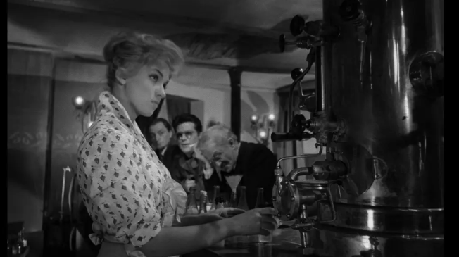 《灰烬与钻石》：战争与和平