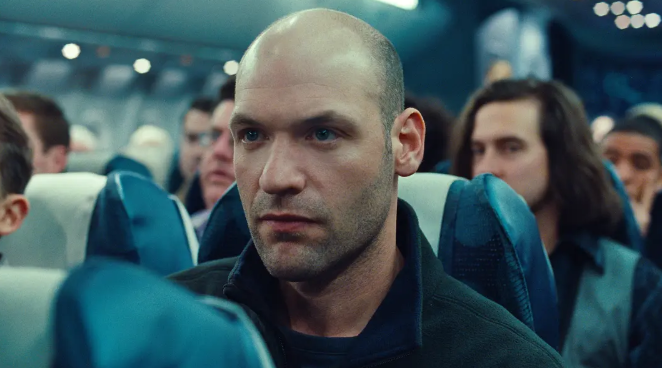 《空中营救》：充满悬念的营救大片