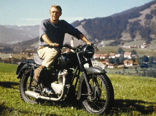 《大逃亡》：欢乐与紧张氛围共在的越狱片