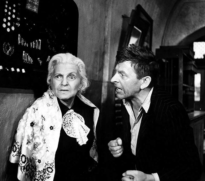 《大街上的商店》：视角独特的反法西斯影片