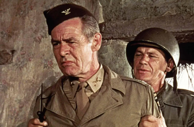 《十二金刚》:电影版加里森敢死队 《十二金刚》:电影版加里森敢死队