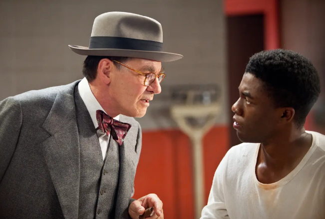 《42号传奇》:坚持内心的信念 《42号传奇》:坚持内心的信念